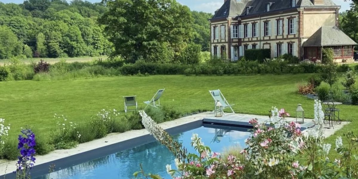 Chateau piscine carre GOOD